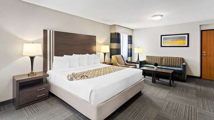 Best Western Naperville Inn Room