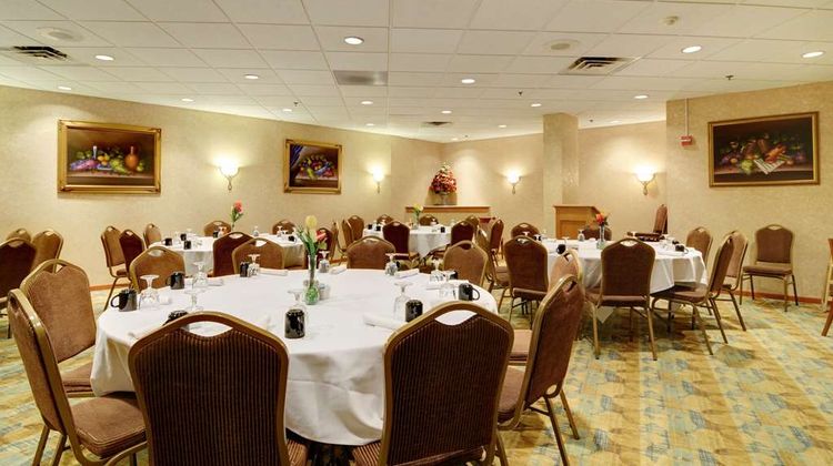 Best Western Plus Chicago Hillside Restaurant