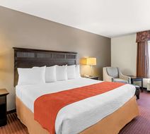 Best Western Legacy Inn & Suites Room