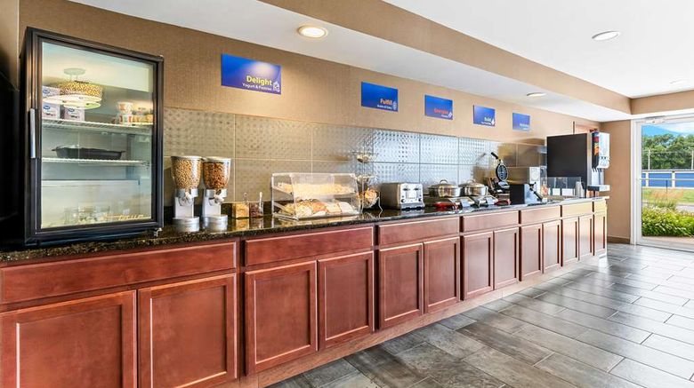 <b>Best Western Legacy Inn & Suites Restaurant</b>. Images powered by <a href="https://iceportal.shijigroup.com/" title="IcePortal" target="_blank">IcePortal</a>.