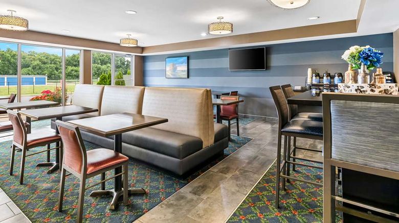 <b>Best Western Legacy Inn & Suites Restaurant</b>. Images powered by <a href="https://iceportal.shijigroup.com/" title="IcePortal" target="_blank">IcePortal</a>.
