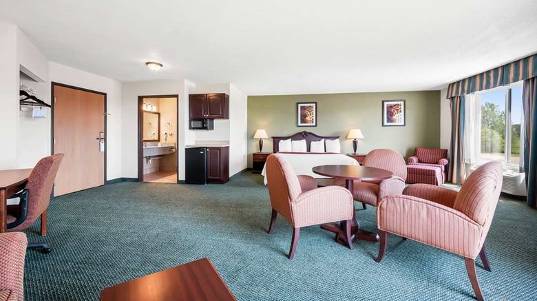 <b>Best Western Annawan Inn Suite</b>. Images powered by <a href="https://iceportal.shijigroup.com/" title="IcePortal" target="_blank">IcePortal</a>.
