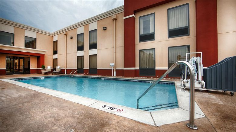 <b>Best Western Plus Parkway Hotel Pool</b>. Images powered by <a href="https://iceportal.shijigroup.com/" title="IcePortal" target="_blank">IcePortal</a>.
