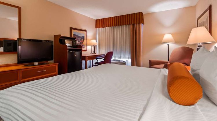 Best Western Plus Marion Hotel Room
