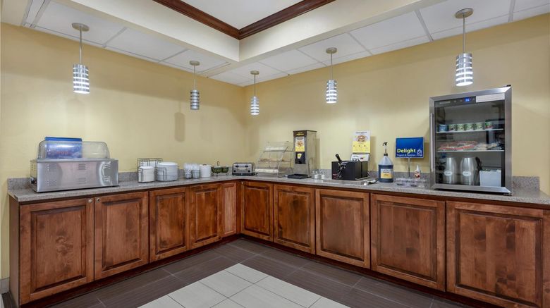 <b>Best Western Geneseo Inn Restaurant</b>. Images powered by <a href="https://iceportal.shijigroup.com/" title="IcePortal" target="_blank">IcePortal</a>.