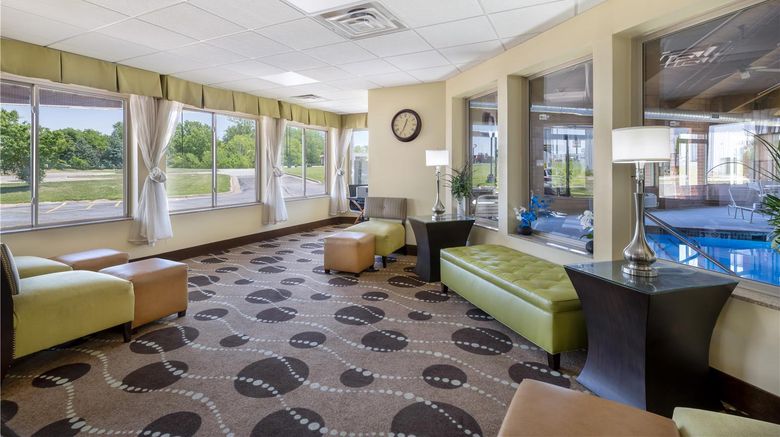 <b>Best Western Geneseo Inn Lobby</b>. Images powered by <a href="https://iceportal.shijigroup.com/" title="IcePortal" target="_blank">IcePortal</a>.