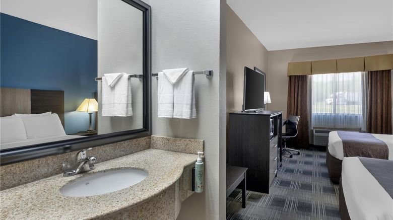 <b>Best Western Geneseo Inn Room</b>. Images powered by <a href="https://iceportal.shijigroup.com/" title="IcePortal" target="_blank">IcePortal</a>.