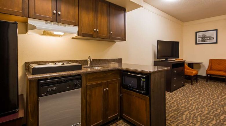<b>Best Western Plus Peoria Room</b>. Images powered by <a href="https://iceportal.shijigroup.com/" title="IcePortal" target="_blank">IcePortal</a>.