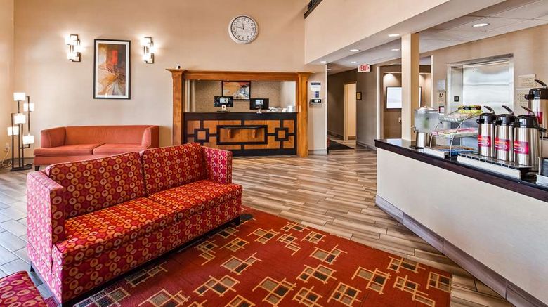 <b>Best Western Plus Peoria Lobby</b>. Images powered by <a href="https://iceportal.shijigroup.com/" title="IcePortal" target="_blank">IcePortal</a>.