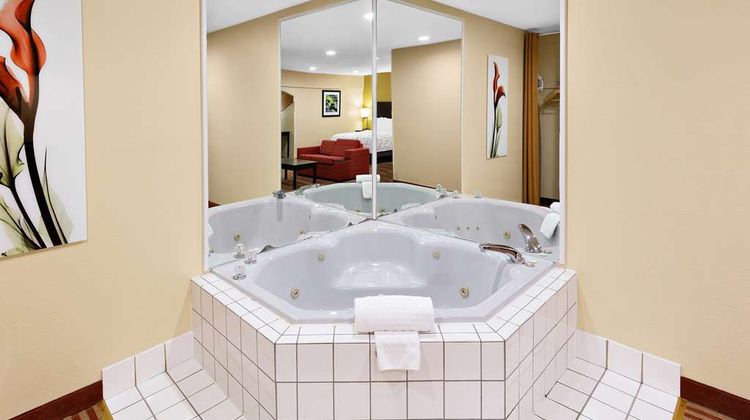 Best Western Jacksonville Inn Suite