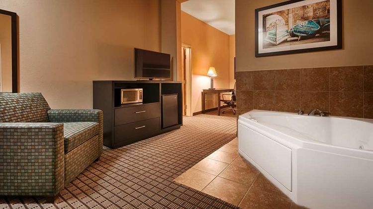 Best Western Plus Pontoon Beach Room