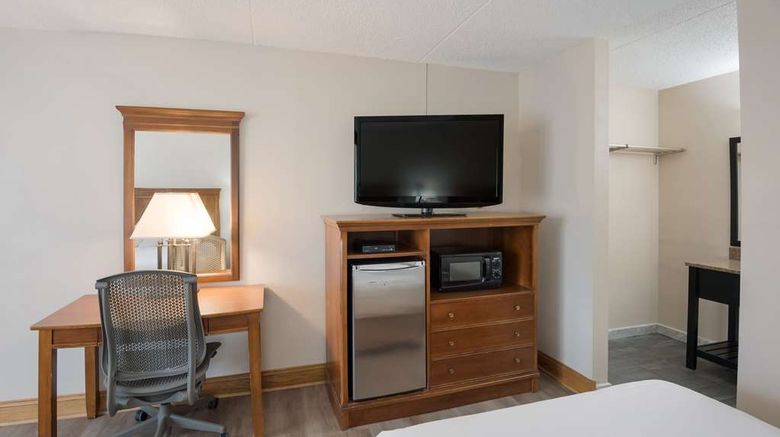 <b>Best Western Inn Room</b>. Images powered by <a href="https://iceportal.shijigroup.com/" title="IcePortal" target="_blank">IcePortal</a>.