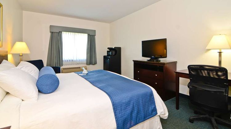 Best Western Plus Gas City Room