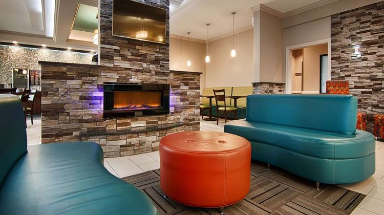 Best Western Inn & Suites Lobby