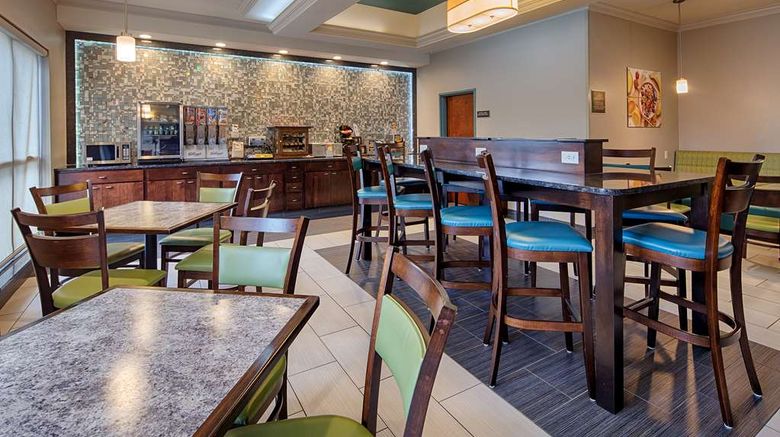 <b>Best Western Inn & Suites Restaurant</b>. Images powered by <a href="https://iceportal.shijigroup.com/" title="IcePortal" target="_blank">IcePortal</a>.
