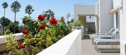 Gateway Hotel Santa Monica Exterior