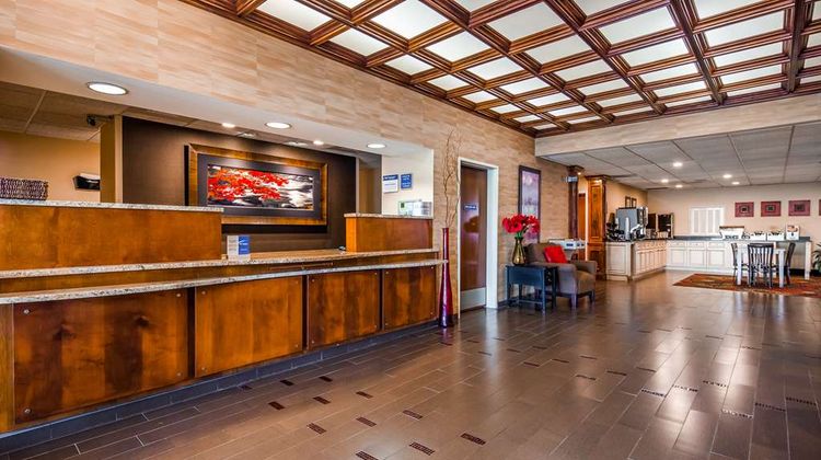 Best Western Plus Brandywine Inn & Suite Lobby