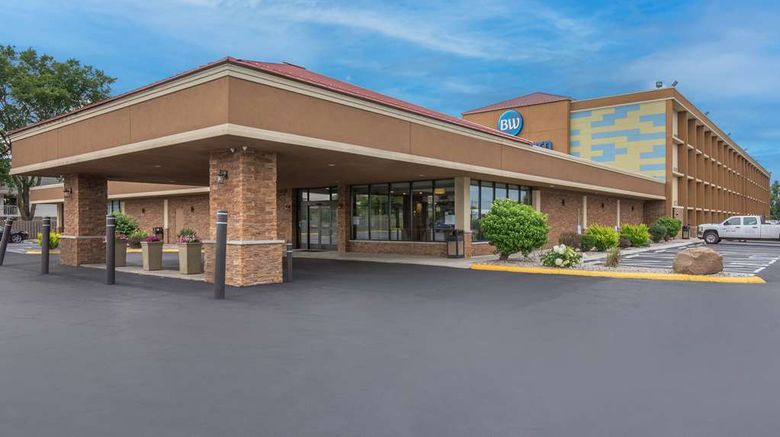 <b>Best Western Northwest Indiana Inn Exterior</b>. Images powered by <a href="https://iceportal.shijigroup.com/" title="IcePortal" target="_blank">IcePortal</a>.