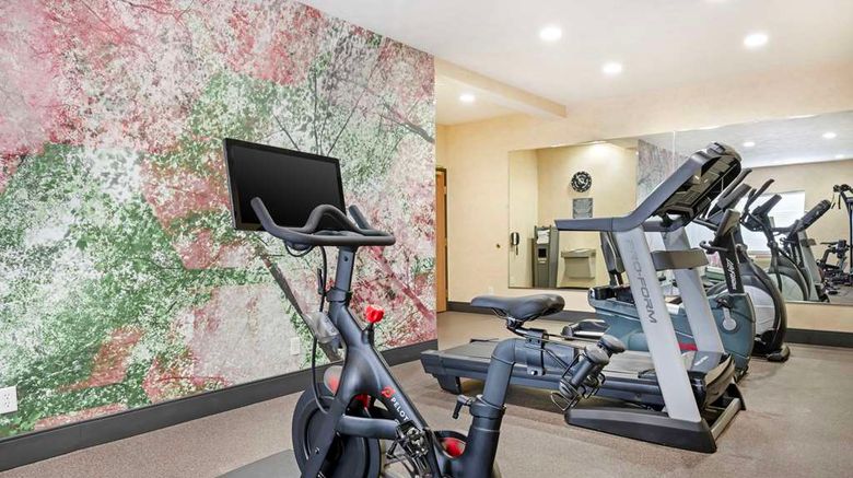 <b>Best Western Plus Howe Inn Health</b>. Images powered by <a href="https://iceportal.shijigroup.com/" title="IcePortal" target="_blank">IcePortal</a>.