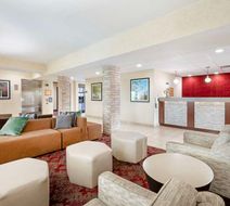 Best Western Plus Howe Inn Lobby