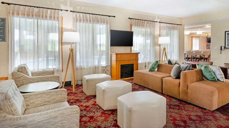 Best Western Plus Howe Inn Lobby