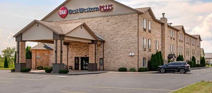 Best Western Plus Howe Inn Exterior