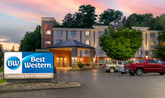 Best Western University Inn @ Valparaiso Exterior