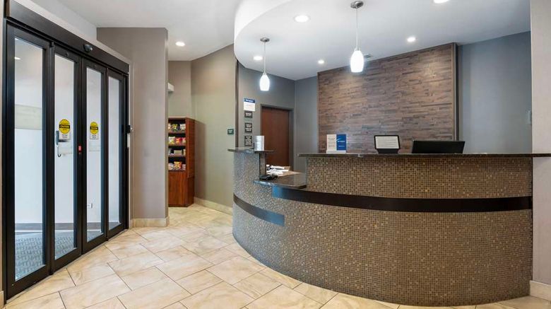 <b>Best Western University Inn @ Valparaiso Lobby</b>. Images powered by <a href="https://iceportal.shijigroup.com/" title="IcePortal" target="_blank">IcePortal</a>.
