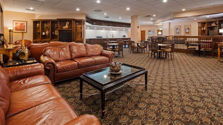 <b>Best Western Crossroads of the Bluffs Lobby</b>. Images powered by <a href="https://iceportal.shijigroup.com/" title="IcePortal" target="_blank">IcePortal</a>.