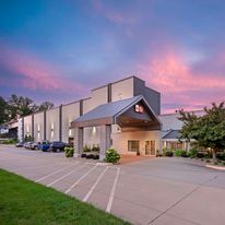 Best Western Plus  Longbranch Hotel