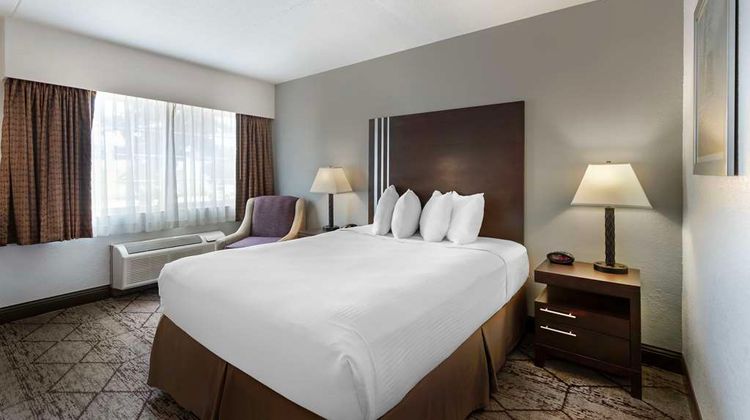 Best Western Plus  Longbranch Hotel Room