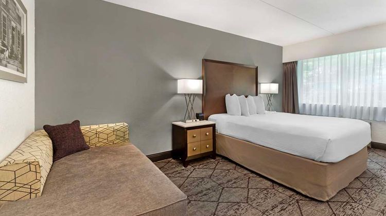 Best Western Plus  Longbranch Hotel Room