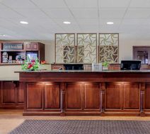 Best Western Plus Dubuque Hotel & Confer Lobby