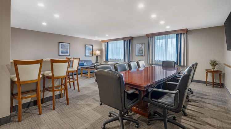 Best Western Plus Dubuque Hotel & Confer Suite
