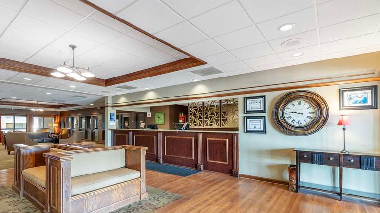 <b>Best Western Plus Steeplegate Inn Lobby</b>. Images powered by <a href="https://iceportal.shijigroup.com/" title="IcePortal" target="_blank">IcePortal</a>.