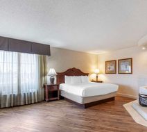 Best Western Plus Steeplegate Inn Room