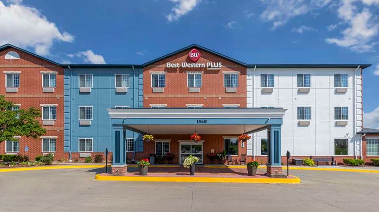 <b>Best Western Plus Des Moines West Inn Exterior</b>. Images powered by <a href="https://iceportal.shijigroup.com/" title="IcePortal" target="_blank">IcePortal</a>.