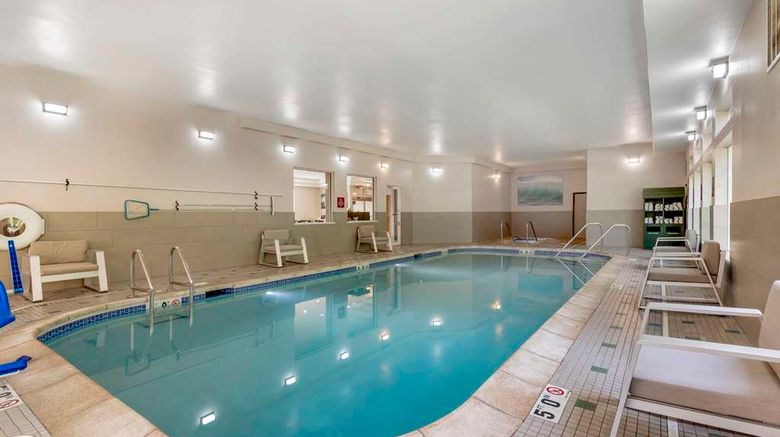 <b>Best Western Plus Des Moines West Inn Pool</b>. Images powered by <a href="https://iceportal.shijigroup.com/" title="IcePortal" target="_blank">IcePortal</a>.