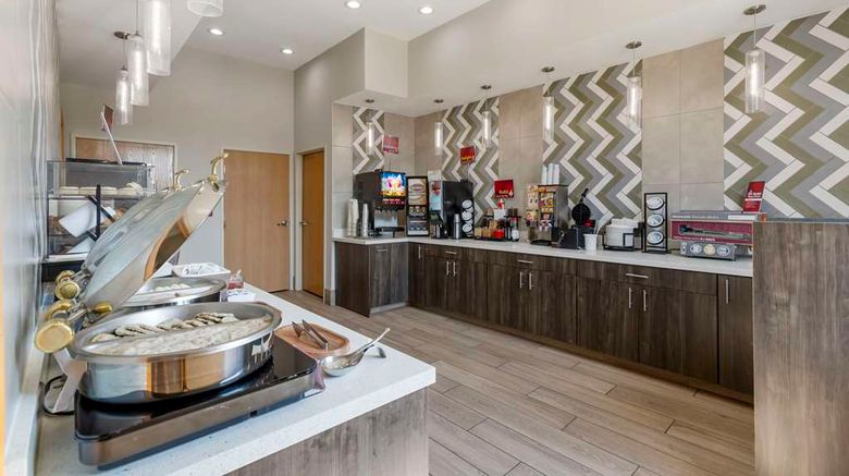 <b>Best Western Plus Des Moines West Inn Restaurant</b>. Images powered by <a href="https://iceportal.shijigroup.com/" title="IcePortal" target="_blank">IcePortal</a>.