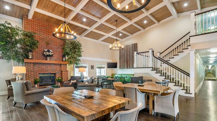 Best Western Plus University Park Suites Lobby