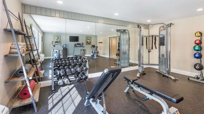 <b>Best Western Plus University Park Suites Health</b>. Images powered by <a href="https://iceportal.shijigroup.com/" title="IcePortal" target="_blank">IcePortal</a>.