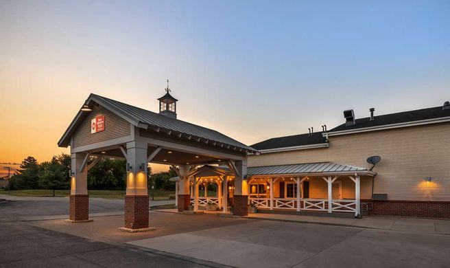 Best Western Plus University Park Suites Exterior