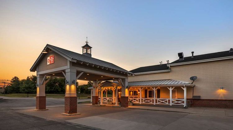 Best Western Plus University Park Suites Exterior