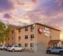 Best Western Plus Altoona Inn Exterior