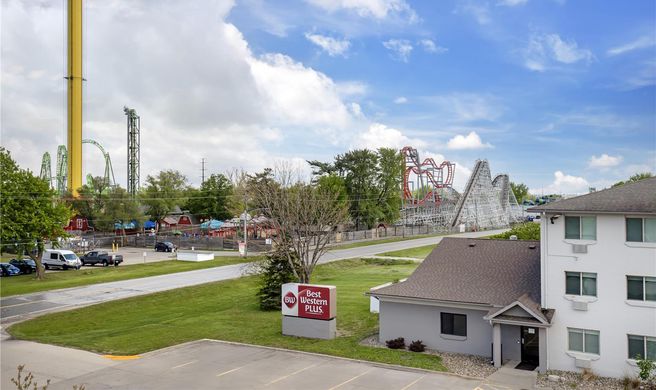 Best Western Plus Altoona Inn Exterior