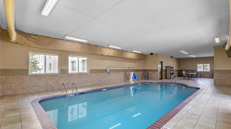 Best Western Plus Altoona Inn Pool