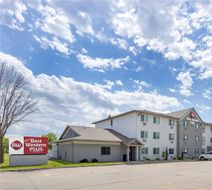 Best Western Plus Altoona Inn Exterior