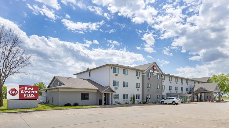 Best Western Plus Altoona Inn Exterior