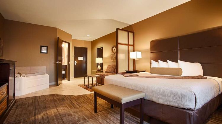 Best Western Plus Night Watchman Inn Suite