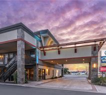 Best Western Angus Inn Exterior